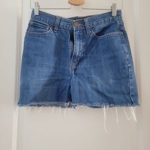 High-waisted ripped shorts vintage